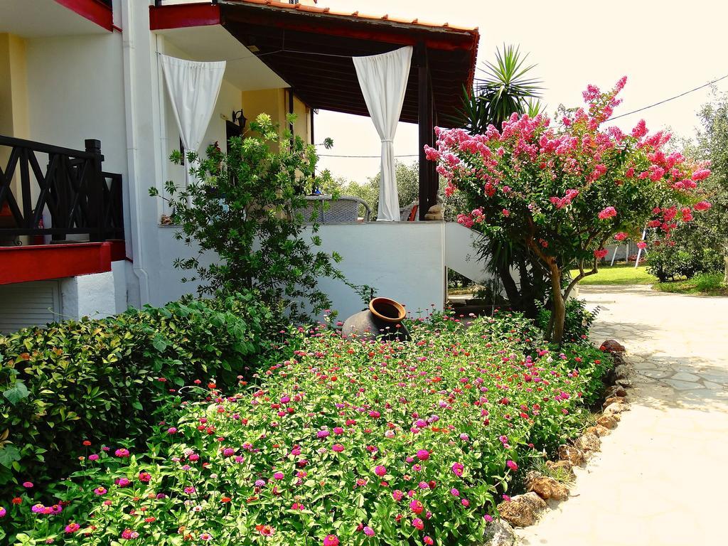Apartments Karpetis a green paradise Psakoudia Buitenkant foto