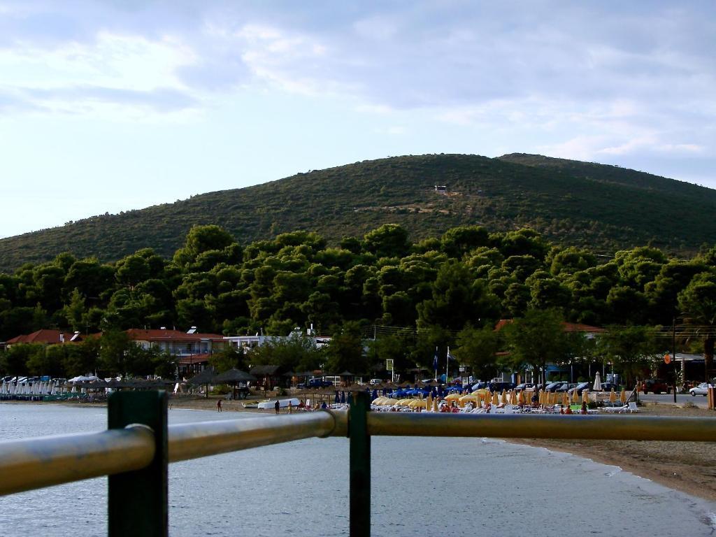 Apartments Karpetis a green paradise Psakoudia Buitenkant foto
