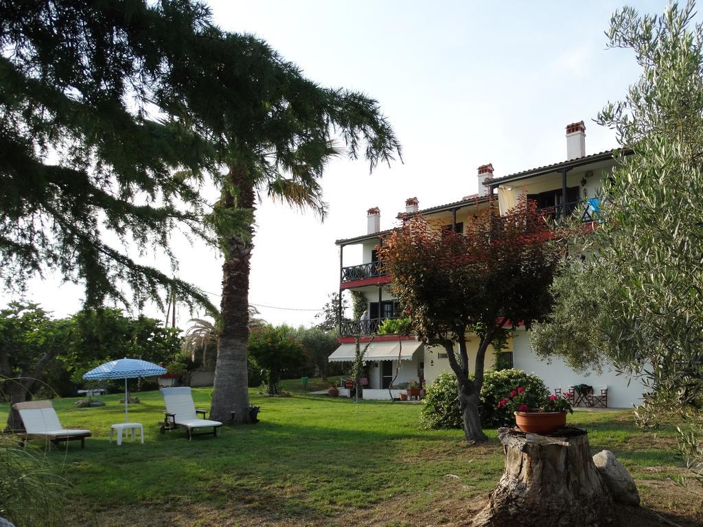 Apartments Karpetis a green paradise Psakoudia Buitenkant foto