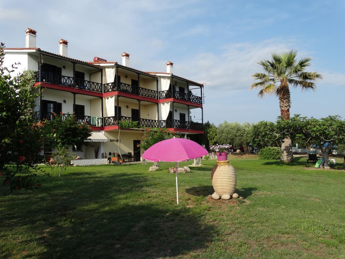 Apartments Karpetis a green paradise Psakoudia Buitenkant foto
